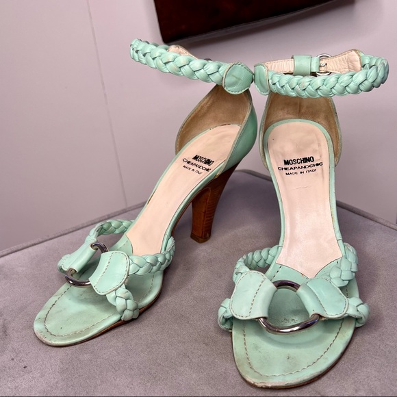 Vintage Moschino Cheap and Chic Made In Italy Blue Braided Leather Pump Heels - Picture 3 of 9